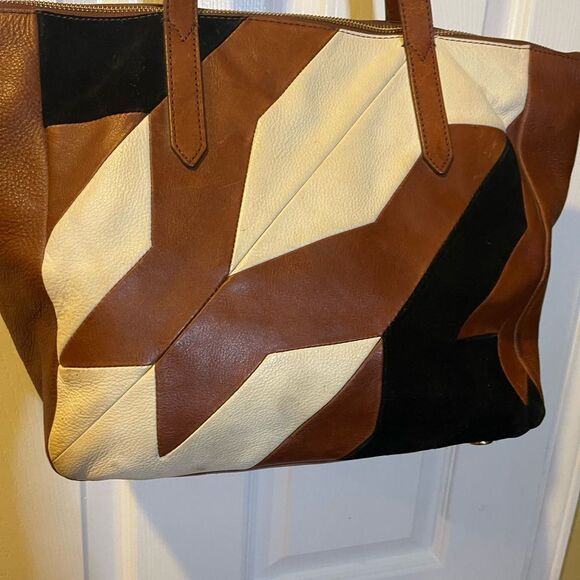 Fossil  Sydney leather Brown Patchwork tote beige & black  patchwork accents. - Picture 3 of 14